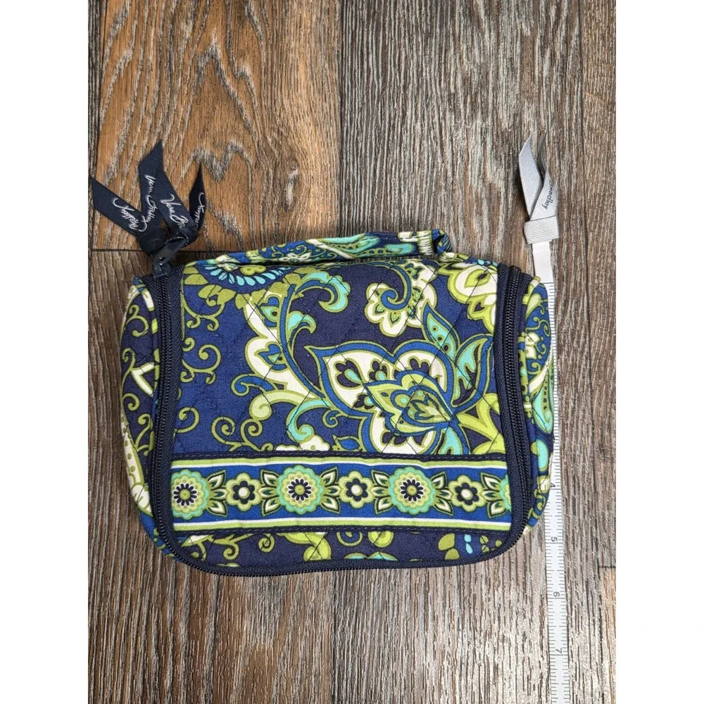 Vera Bradley Hanging Travel Organizer Toiletry Bag Blue Green Paisley Quilted